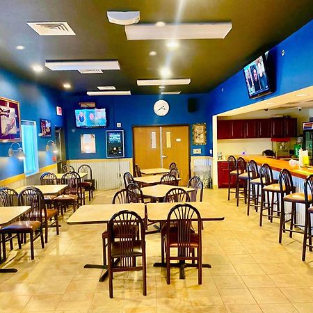 Park View Inn & Suites Hoisington Near Great Bend Экстерьер фото