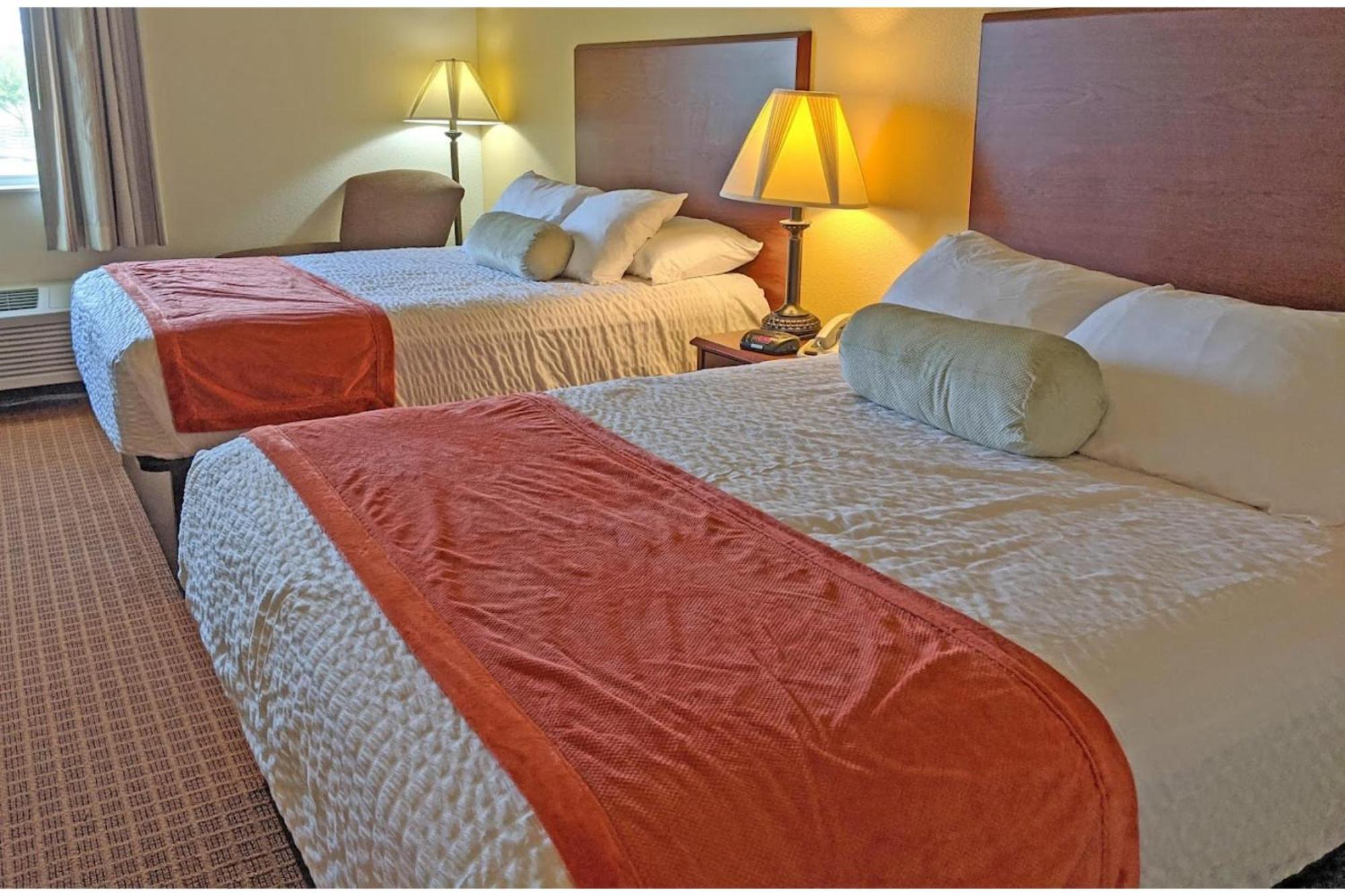 Park View Inn & Suites Hoisington Near Great Bend Экстерьер фото