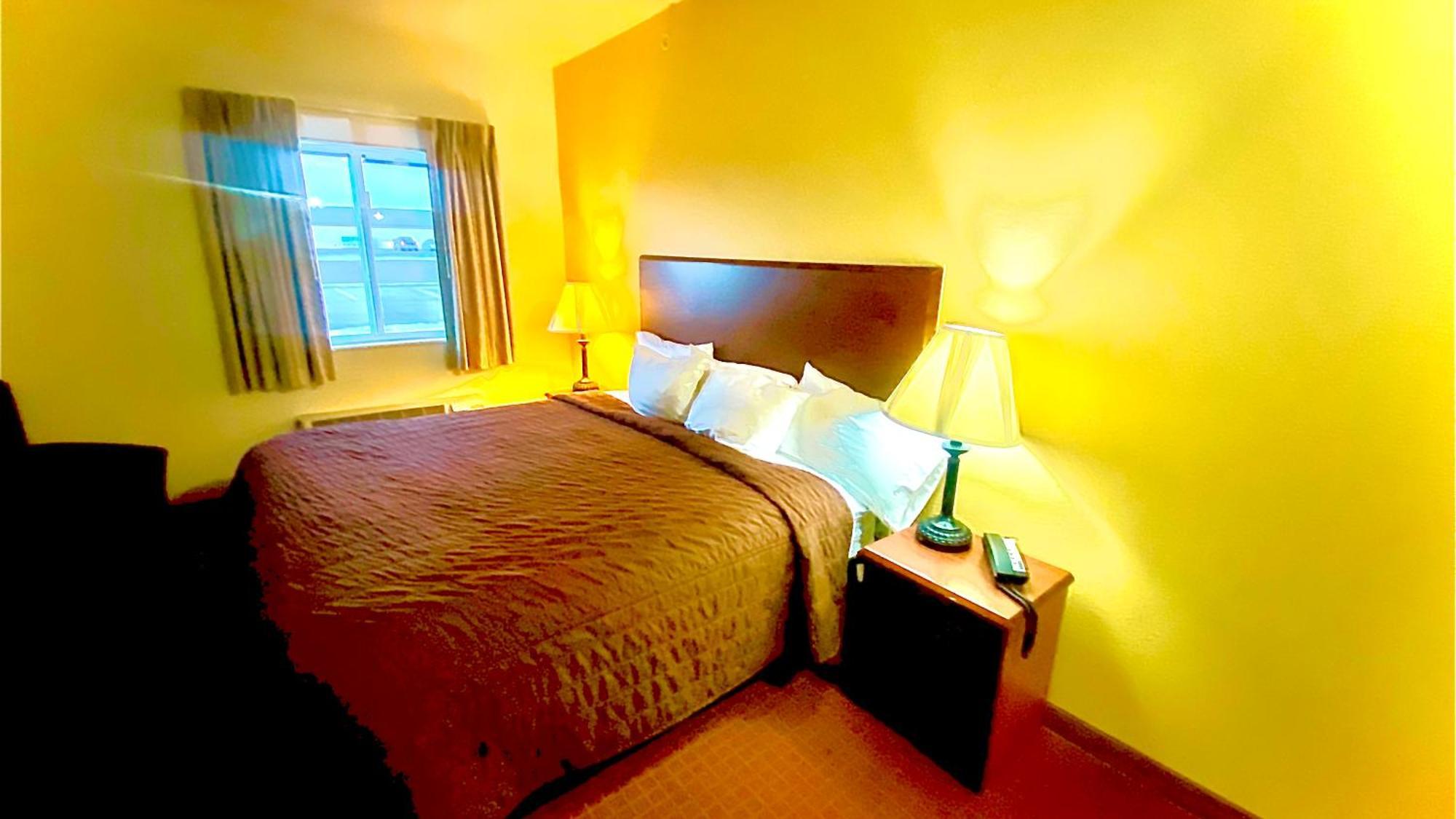 Park View Inn & Suites Hoisington Near Great Bend Экстерьер фото