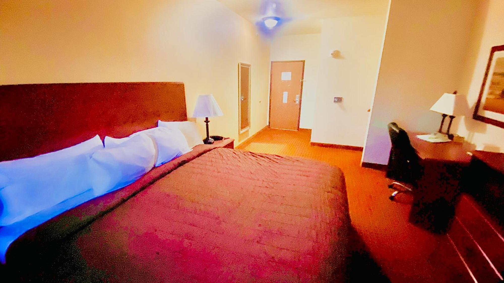 Park View Inn & Suites Hoisington Near Great Bend Экстерьер фото